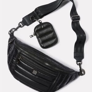 Think Royln Sister Sling Bag in Shiny Black